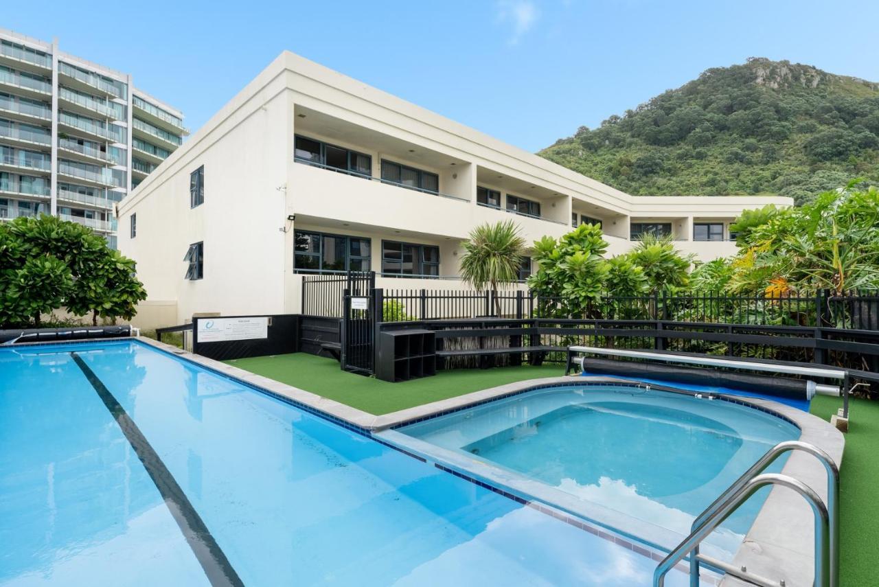 Oceanside Apartment With Garden Views Mount Maunganui Dış mekan fotoğraf