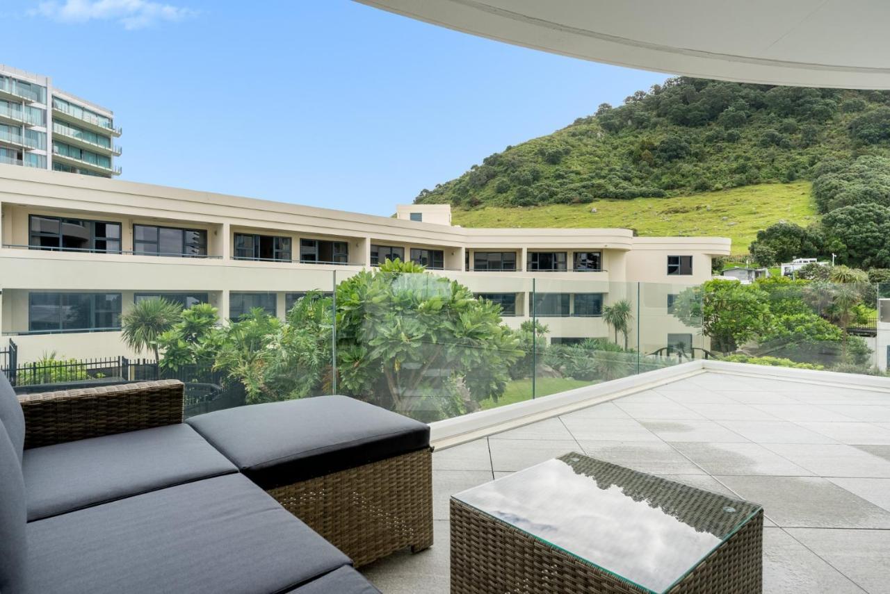 Oceanside Apartment With Garden Views Mount Maunganui Dış mekan fotoğraf